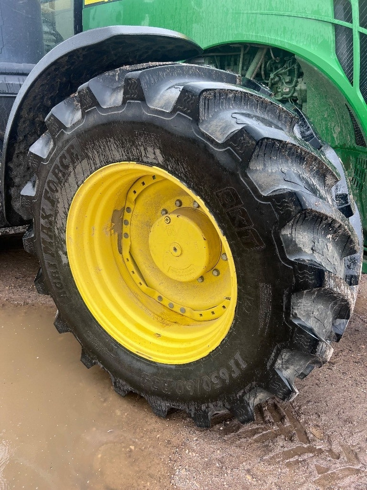 John Deere 8320R - Traktors: foto 5 John Deere 8320R - Traktors: foto 5