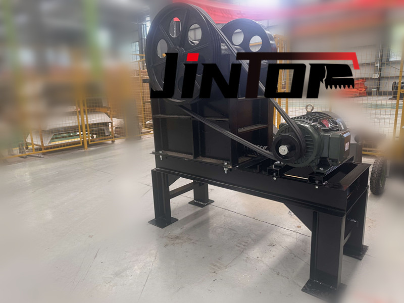 Electric Jaw Crusher - Žokļu drupinātājs: foto 1 Electric Jaw Crusher - Žokļu drupinātājs: foto 1