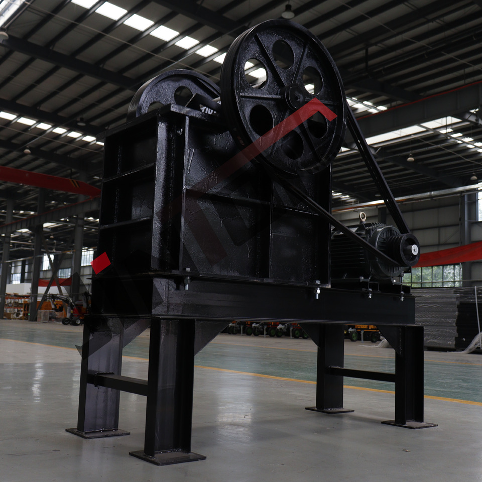 New Electric Jaw Crusher - Žokļu drupinātājs: foto 3 New Electric Jaw Crusher - Žokļu drupinātājs: foto 3