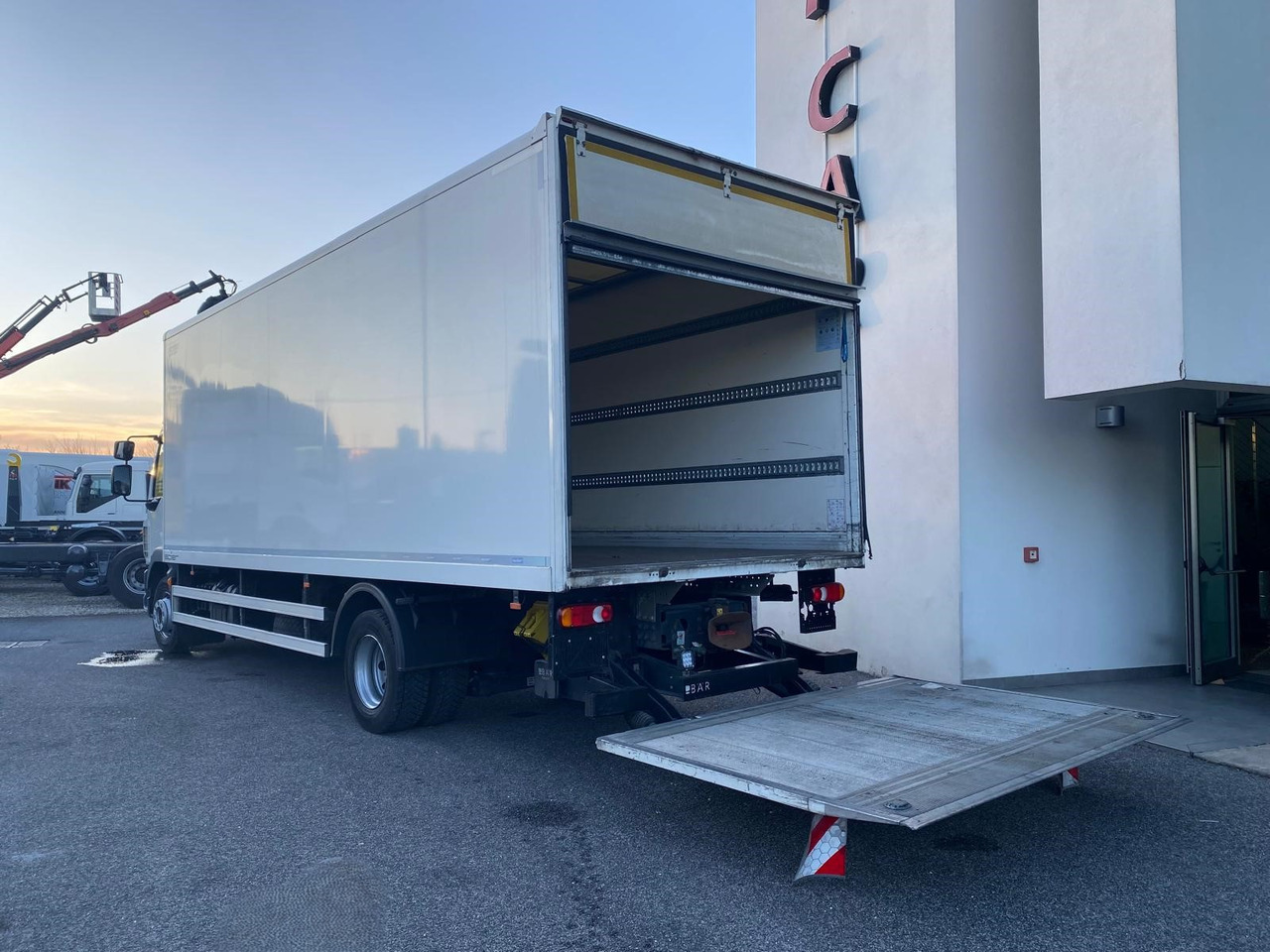DAF LF 260 FA līzingu DAF LF 260 FA: foto 8