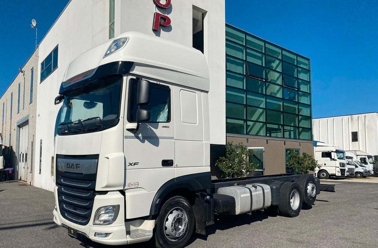 DAF XF 480 FT FULL PNEUMATIC 2019 - Šasija kravas automašīna: foto 1 DAF XF 480 FT FULL PNEUMATIC 2019 - Šasija kravas automašīna: foto 1