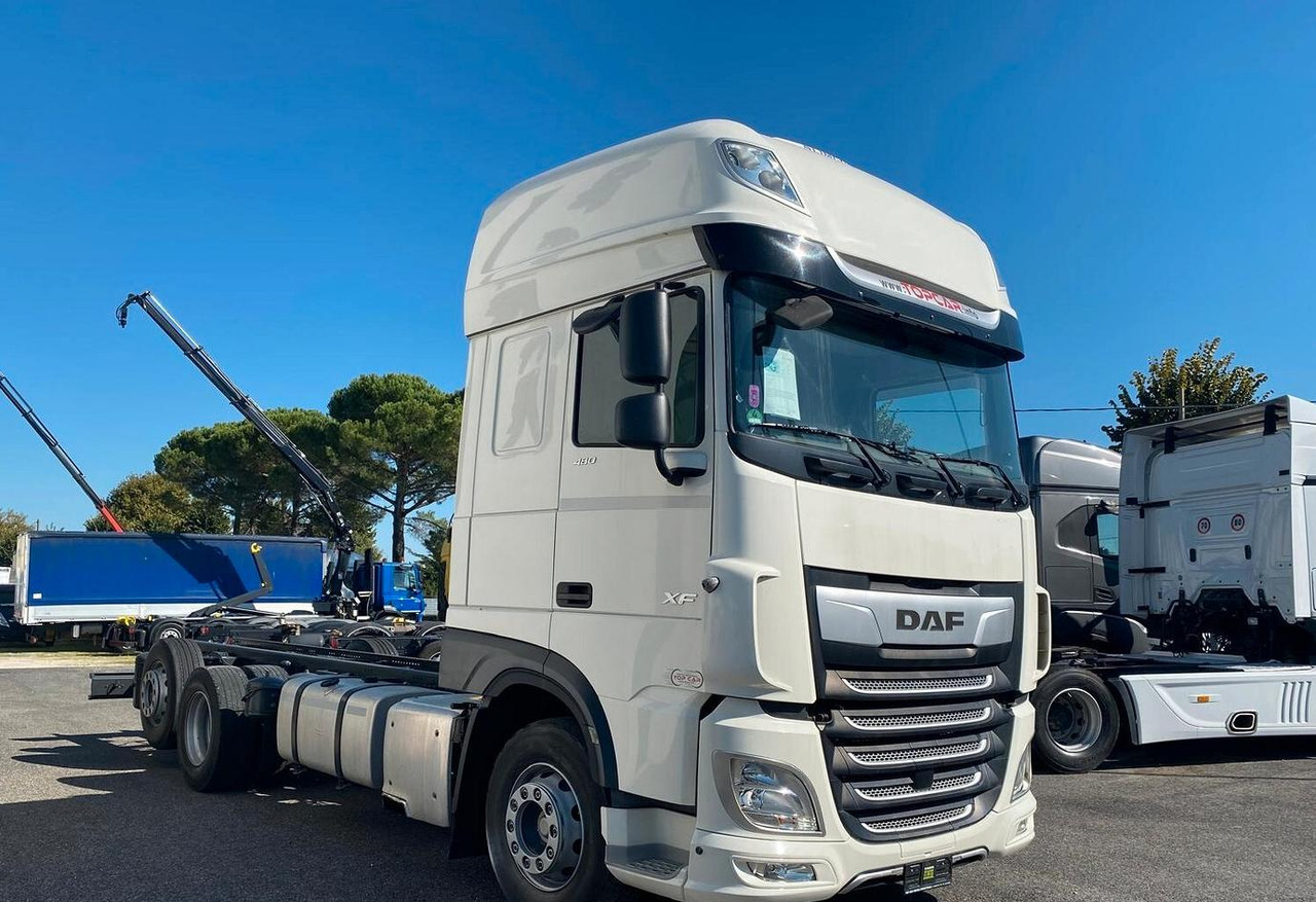 DAF XF 480 FT FULL PNEUMATIC 2019 - Šasija kravas automašīna: foto 3 DAF XF 480 FT FULL PNEUMATIC 2019 - Šasija kravas automašīna: foto 3