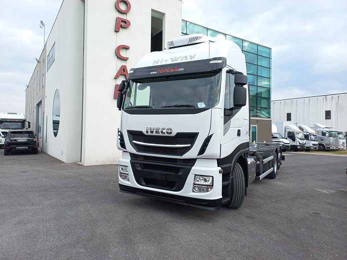 IVECO AS260S48 - Šasija kravas automašīna: foto 4 IVECO AS260S48 - Šasija kravas automašīna: foto 4