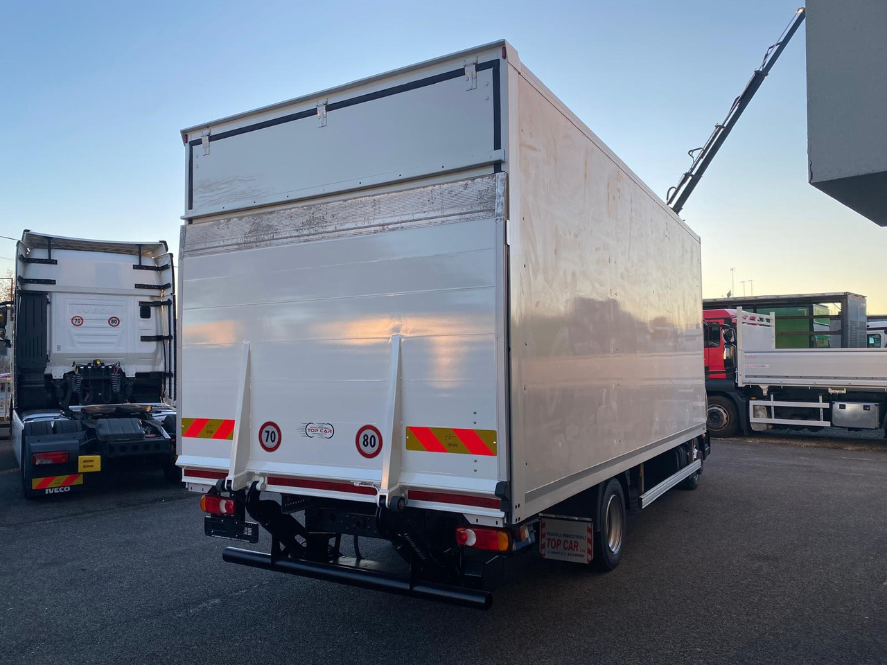 IVECO EUROCARGO 75E19 - Kravas automašīna ar slēgto virsbūvi: foto 3 IVECO EUROCARGO 75E19 - Kravas automašīna ar slēgto virsbūvi: foto 3
