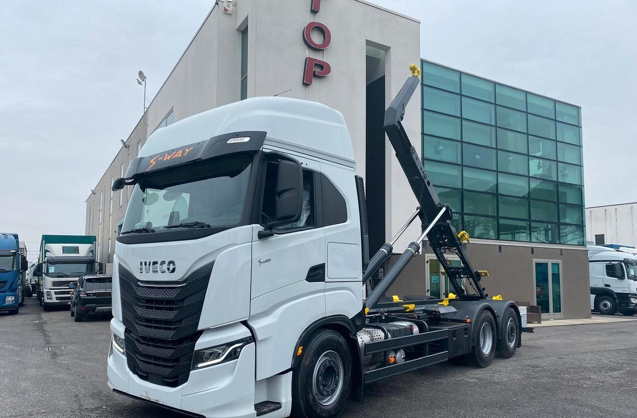 IVECO S-WAY 480 SCARRABILE FULL PNEUMATIC EURO 6 - Pacēlājs ar āķi: foto 2 IVECO S-WAY 480 SCARRABILE FULL PNEUMATIC EURO 6 - Pacēlājs ar āķi: foto 2