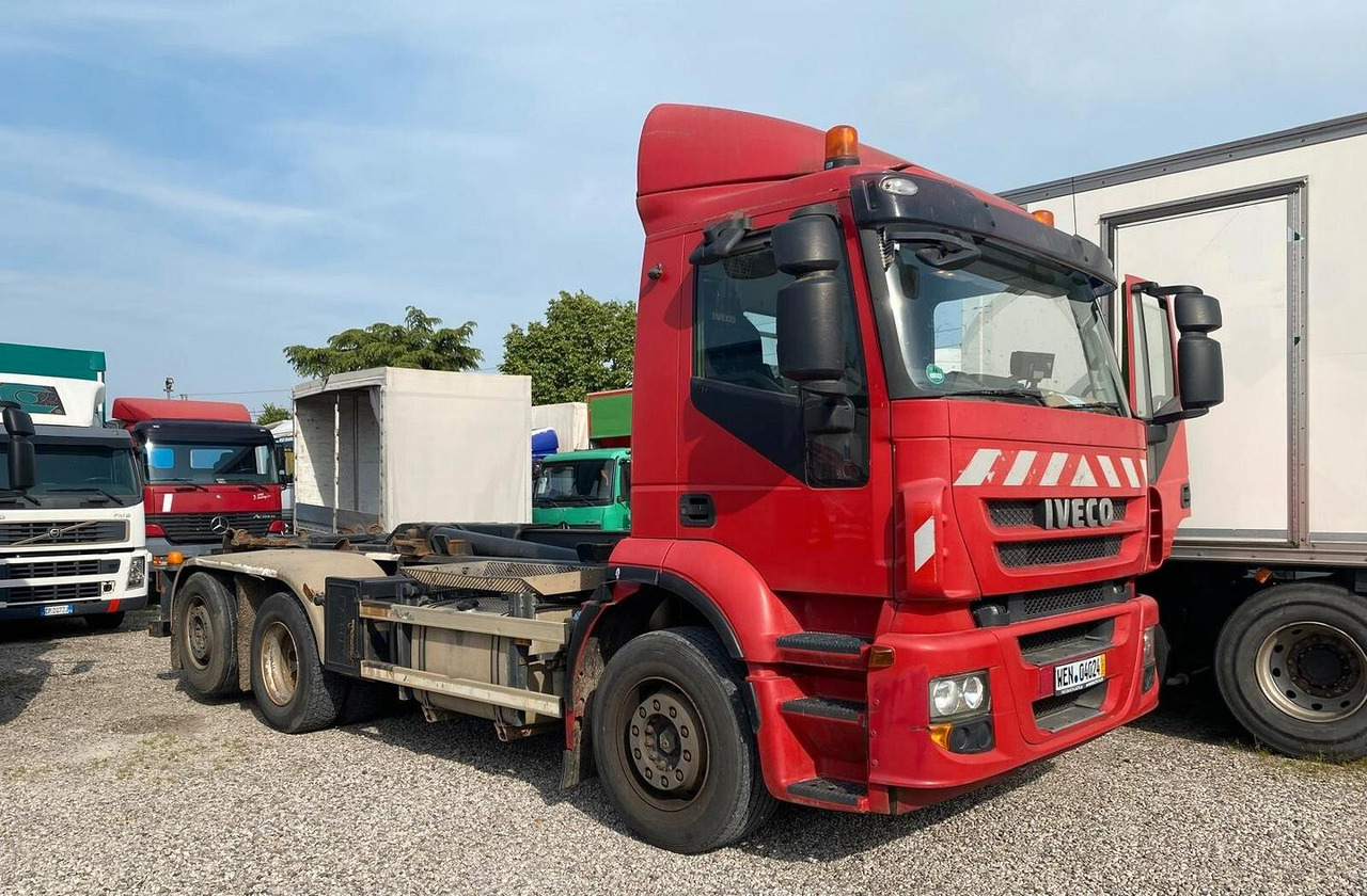 IVECO STRALIS AD260S36 - Pacēlājs ar āķi: foto 1 IVECO STRALIS AD260S36 - Pacēlājs ar āķi: foto 1