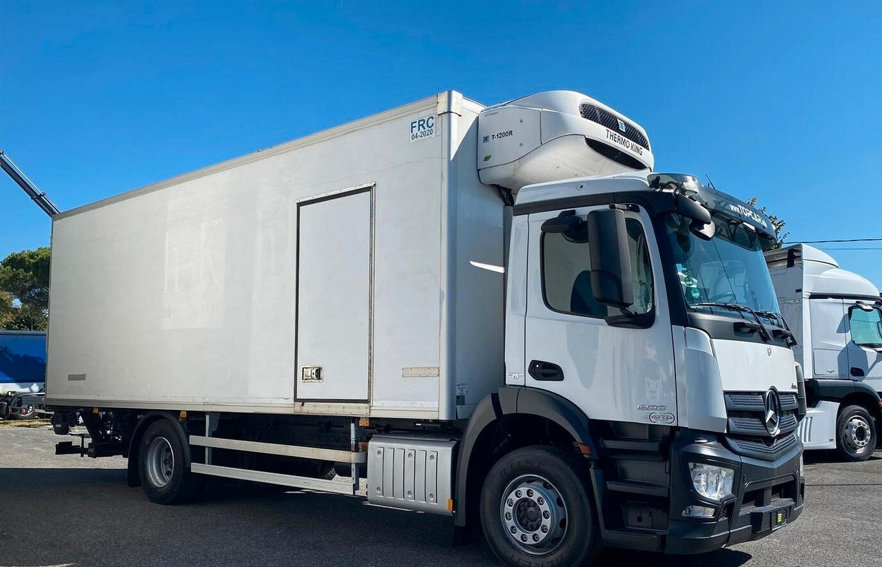 MERCEDES ANTOS 18.33 CASSONE ISOTERMICO E SPONDA - Kravas automašīna refrižerators: foto 4 MERCEDES ANTOS 18.33 CASSONE ISOTERMICO E SPONDA - Kravas automašīna refrižerators: foto 4
