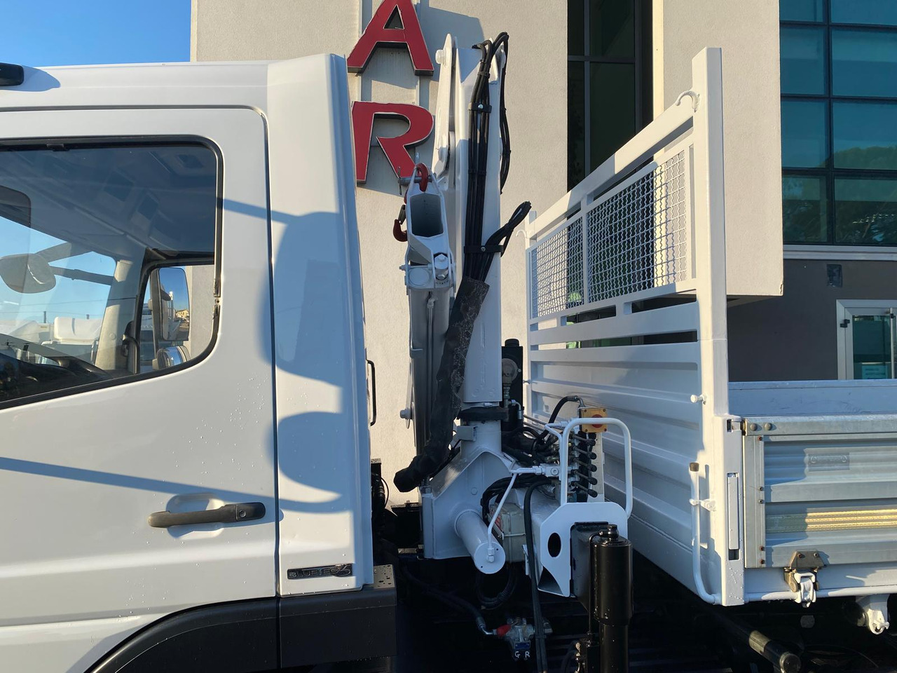 Kravas automašīna pašizgāzējs MERCEDES-BENZ 816 ATEGO: foto 6