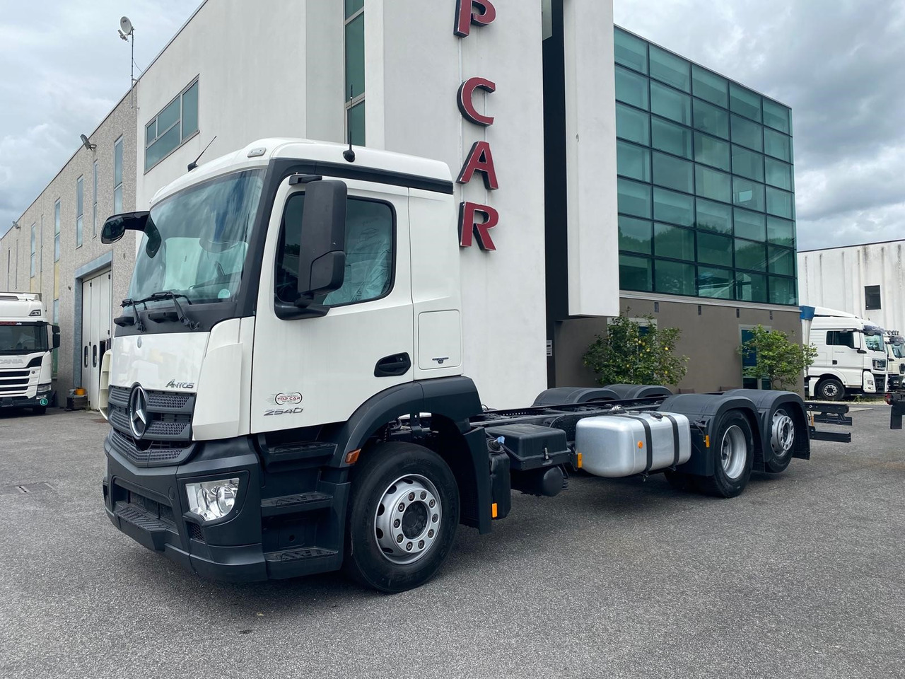 MERCEDES-BENZ ANTOS 25.40 - Šasija kravas automašīna: foto 1 MERCEDES-BENZ ANTOS 25.40 - Šasija kravas automašīna: foto 1