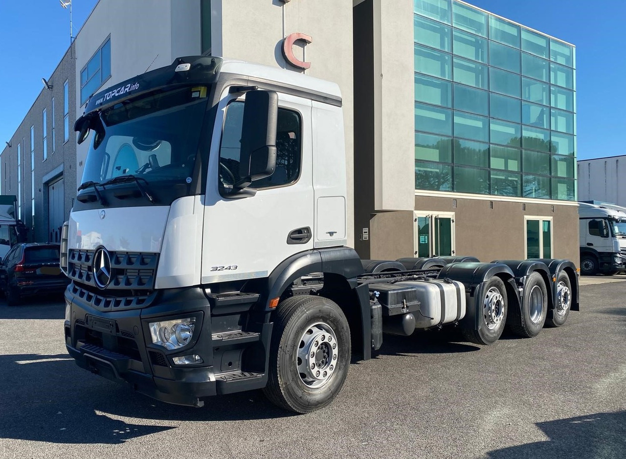 MERCEDES-BENZ AROCS 32.43 - Šasija kravas automašīna: foto 1 MERCEDES-BENZ AROCS 32.43 - Šasija kravas automašīna: foto 1