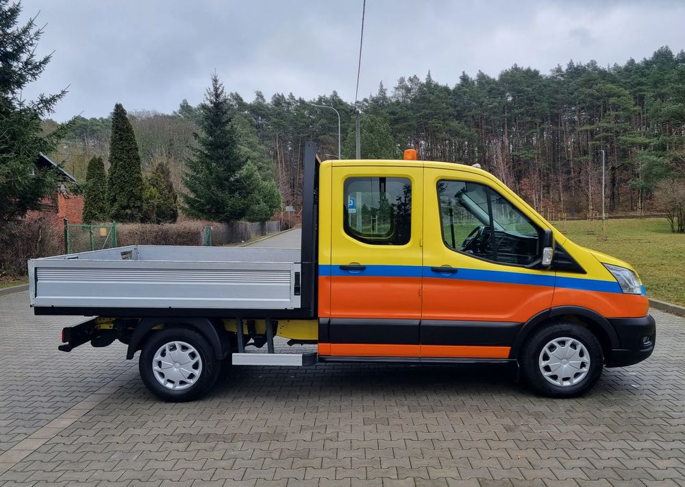 Ford Transit - Kravas-pasažieru furgons: foto 3 Ford Transit - Kravas-pasažieru furgons: foto 3