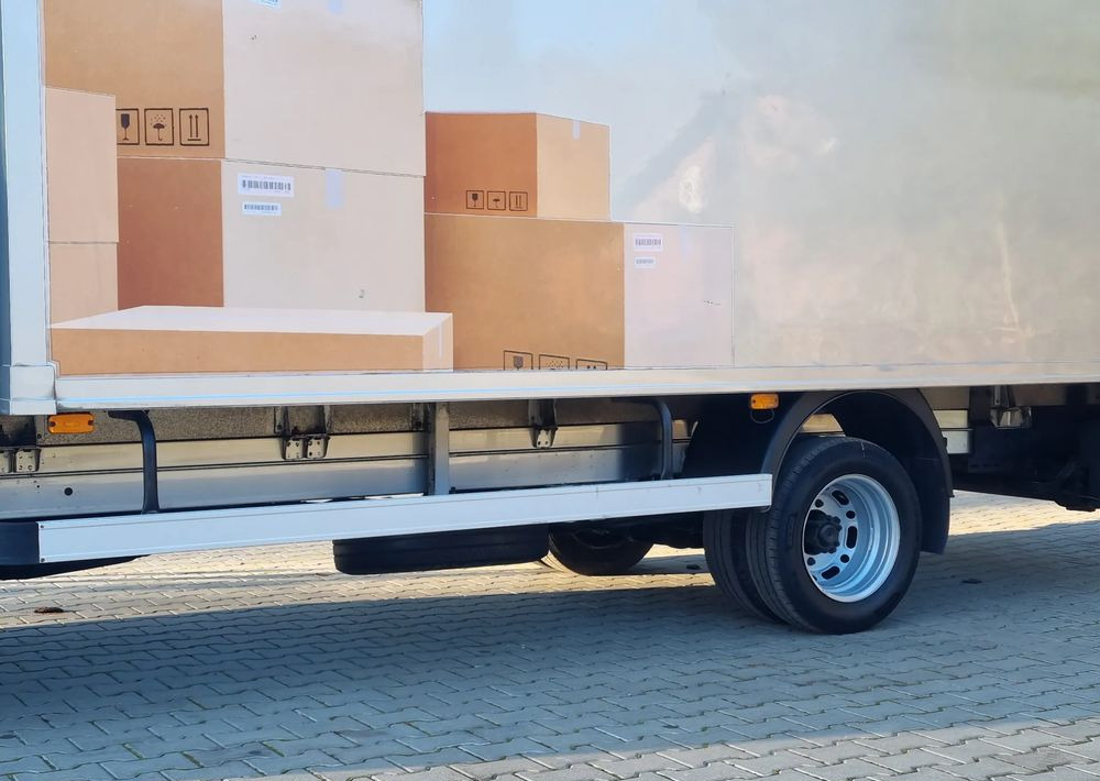 Furgons ar slēgtā virsbūve Volkswagen Crafter: foto 19