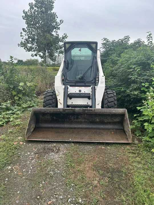 BOBCAT Brand Skid Loader S300 Used Machine Hot Sale - Riteņu iekrāvējs: foto 3 BOBCAT Brand Skid Loader S300 Used Machine Hot Sale - Riteņu iekrāvējs: foto 3