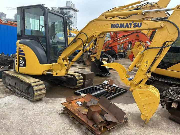 CE/EPA Certified! Komatsu Pc 35 Used Excavator komatsu Pc35 Mini 3 Ton Crawler Excavator with Rubber Track for Sale - Mini-ekskavators: foto 4 CE/EPA Certified! Komatsu Pc 35 Used Excavator komatsu Pc35 Mini 3 Ton Crawler Excavator with Rubber Track for Sale - Mini-ekskavators: foto 4