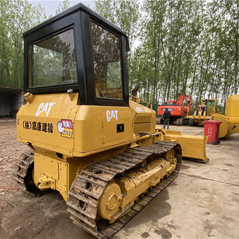 Caterpillar Used D5 Bulldozer , CAT D5g D5h D5k with Ripper , CAT D4h D5h D6h D7h - Buldozers: foto 1 Caterpillar Used D5 Bulldozer , CAT D5g D5h D5k with Ripper , CAT D4h D5h D6h D7h - Buldozers: foto 1