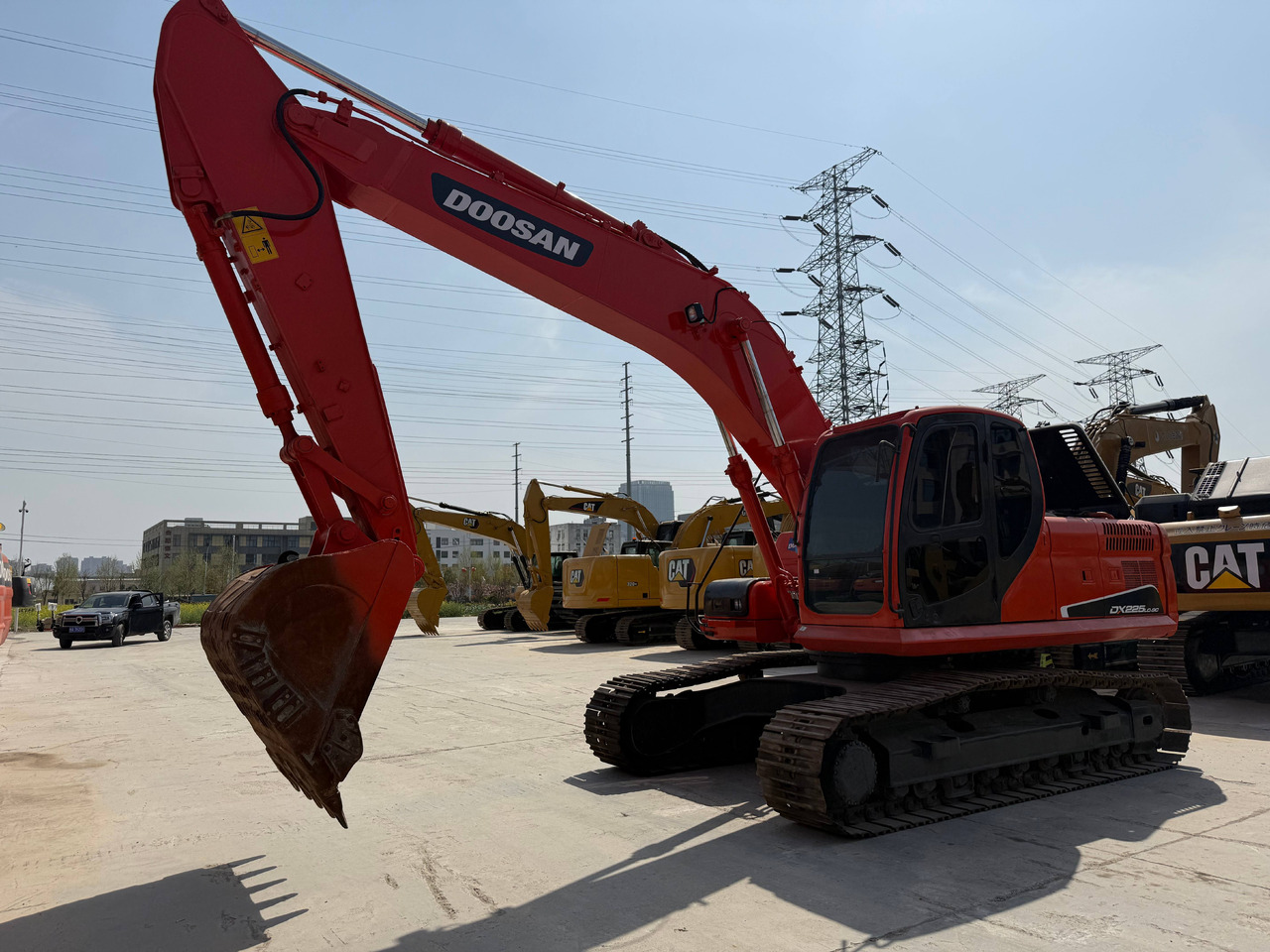 DOOSAN Used Digger Doosan DX225LC-9T Construction Machinery Construction Digger Used Doosan DX225LC-9T Cheap Excavator - Celtniecības tehnika: foto 2 DOOSAN Used Digger Doosan DX225LC-9T Construction Machinery Construction Digger Used Doosan DX225LC-9T Cheap Excavator - Celtniecības tehnika: foto 2