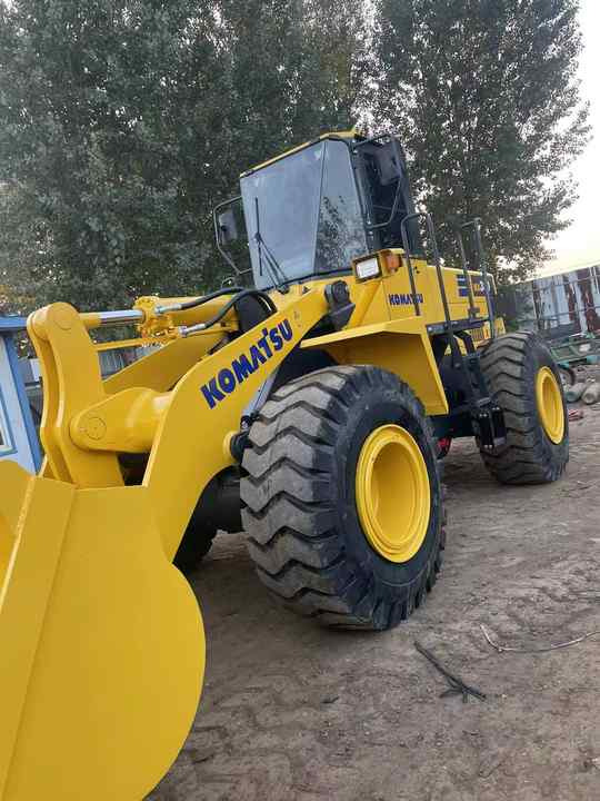 Certified Pre-Owned Komatsu WA380-3 | Heavy-Duty Loader for Mining/ Construction - Price Negotiable! - Riteņu iekrāvējs: foto 5 Certified Pre-Owned Komatsu WA380-3 | Heavy-Duty Loader for Mining/ Construction - Price Negotiable! - Riteņu iekrāvējs: foto 5