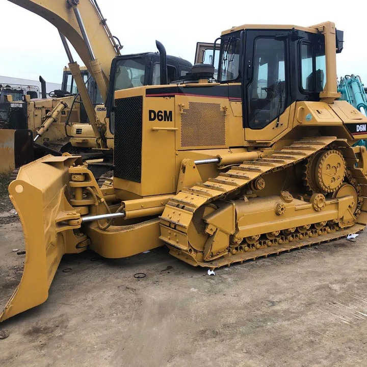 Good Condition D6m Mini Bulldozer New Crawler Bulldozer with Parts Price Bulldozers - Buldozers: foto 1 Good Condition D6m Mini Bulldozer New Crawler Bulldozer with Parts Price Bulldozers - Buldozers: foto 1