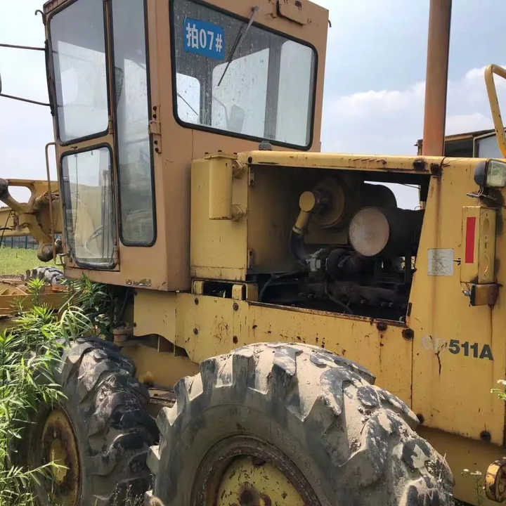 Japan Komatsu GD511 Motor Grader Cheap Price Komatsu Road Grader GD511 Good Condition in China - Greiders: foto 1 Japan Komatsu GD511 Motor Grader Cheap Price Komatsu Road Grader GD511 Good Condition in China - Greiders: foto 1