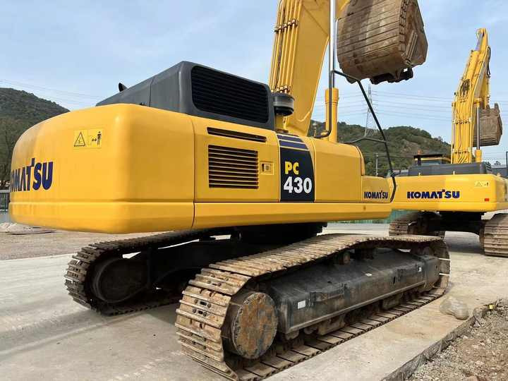 Original komatsu Pc430-8 Excavator on Sale Used Japan Brand komatsu Pc430-8 Excavator in Stock - Kāpurķēžu ekskavators: foto 3 Original komatsu Pc430-8 Excavator on Sale Used Japan Brand komatsu Pc430-8 Excavator in Stock - Kāpurķēžu ekskavators: foto 3