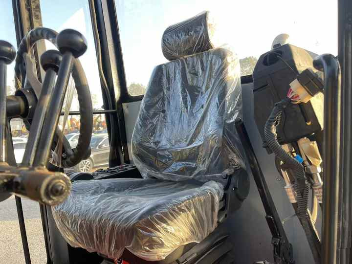 USED Komatsu GD655 Grader with Good Condition for Sale - Greiders: foto 5 USED Komatsu GD655 Grader with Good Condition for Sale - Greiders: foto 5