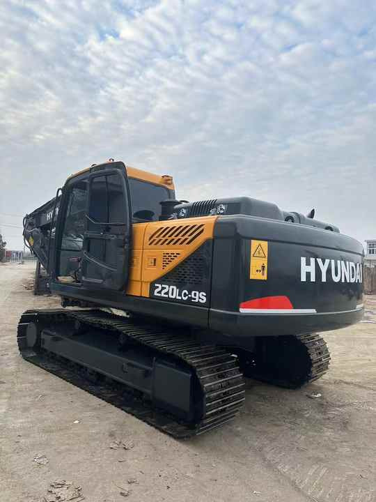 Used 100% Original Korea Brand hyundai 220-9 Excavator for Sale - Kāpurķēžu ekskavators: foto 3 Used 100% Original Korea Brand hyundai 220-9 Excavator for Sale - Kāpurķēžu ekskavators: foto 3
