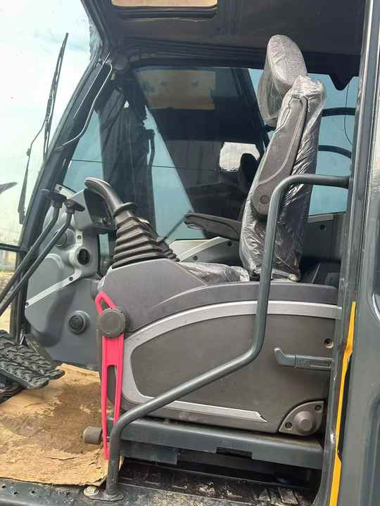 Used 100% Original Korea Brand hyundai 220-9 Excavator for Sale - Kāpurķēžu ekskavators: foto 4 Used 100% Original Korea Brand hyundai 220-9 Excavator for Sale - Kāpurķēžu ekskavators: foto 4