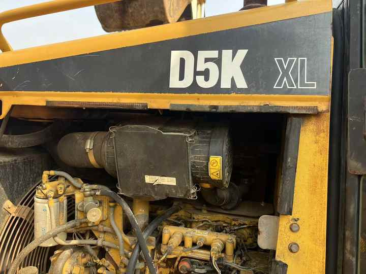 Used Cat Mini Bulldozer D5k Cat Dozers - Buldozers: foto 3 Used Cat Mini Bulldozer D5k Cat Dozers - Buldozers: foto 3