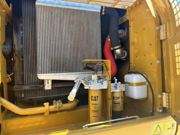 Kāpurķēžu ekskavators Used Caterpillar 330D2L Crawler Excavator Foe Sale  Cat315 320 330 336 349 Excavator [ Copy ]: foto 6