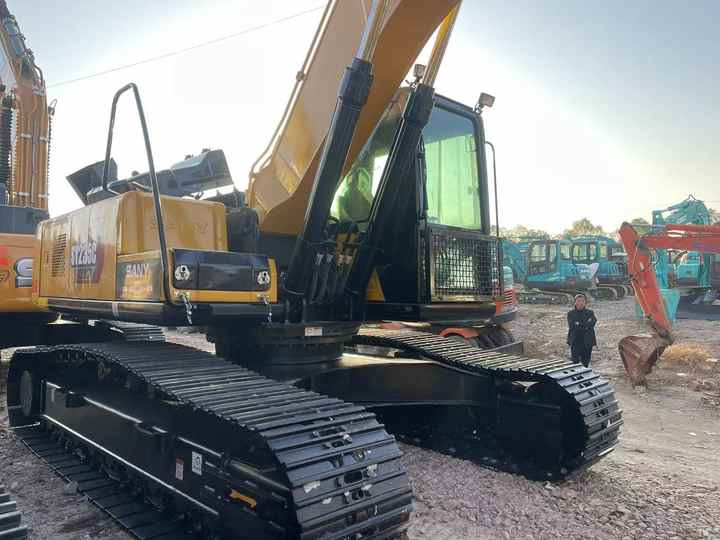 Used China Brand Sany 235c Excavator for Sale - Kāpurķēžu ekskavators: foto 4 Used China Brand Sany 235c Excavator for Sale - Kāpurķēžu ekskavators: foto 4