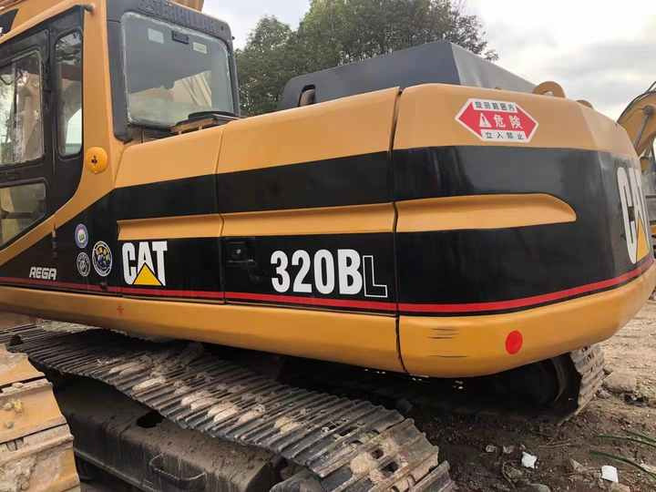 Used Digger CAT 320BL Construction Machinery Construction Digger Used CAT 320BL Cheap Excavator - Kāpurķēžu ekskavators: foto 2 Used Digger CAT 320BL Construction Machinery Construction Digger Used CAT 320BL Cheap Excavator - Kāpurķēžu ekskavators: foto 2