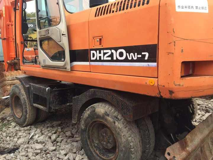 Used Digger Doosan Dh210w-7 Construction Machinery Construction Digger Used Doosan Dh210w-7 Cheap Excavator - Riteņu ekskavators: foto 4 Used Digger Doosan Dh210w-7 Construction Machinery Construction Digger Used Doosan Dh210w-7 Cheap Excavator - Riteņu ekskavators: foto 4