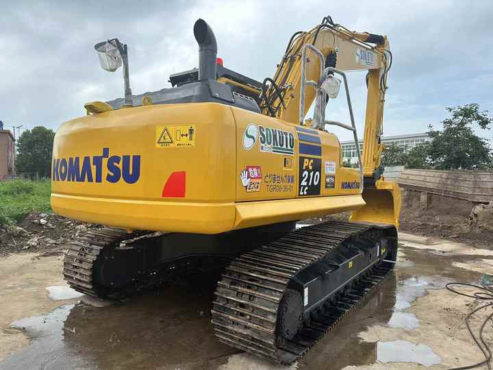 Used Good Quality Japan Original PC210-8 in Good Condition PC210-8 Komatsu - Kāpurķēžu ekskavators: foto 2 Used Good Quality Japan Original PC210-8 in Good Condition PC210-8 Komatsu - Kāpurķēžu ekskavators: foto 2