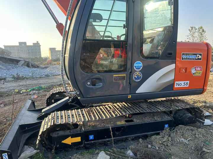 Used HITACHI ZX70 Model Mini Excavator Second Hand Machine Popular Brand Japan Hitachi Hydraulic Machinery - Mini-ekskavators: foto 5 Used HITACHI ZX70 Model Mini Excavator Second Hand Machine Popular Brand Japan Hitachi Hydraulic Machinery - Mini-ekskavators: foto 5