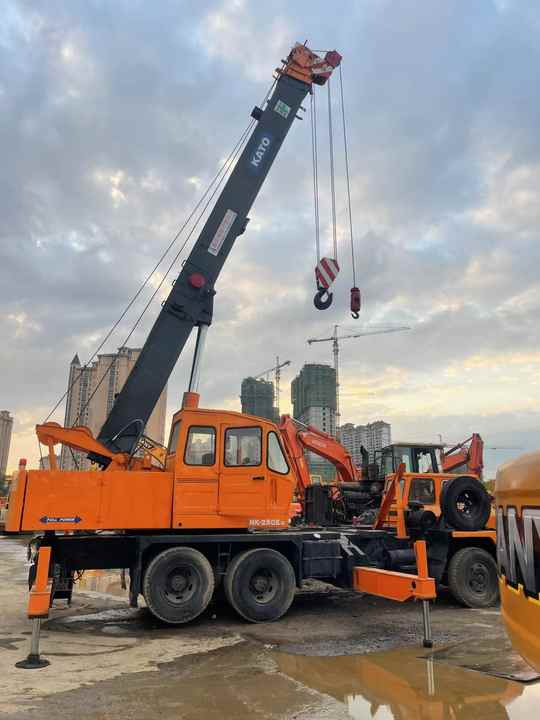 Used Heavy Construction Equipment kato 25 Tons Second Hand Mobile Crane Used Machine Hot Sale - Autoceltnis: foto 3 Used Heavy Construction Equipment kato 25 Tons Second Hand Mobile Crane Used Machine Hot Sale - Autoceltnis: foto 3