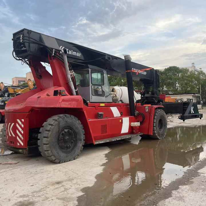 Used KALMAR DRF450-60S5 Port Reach Stacker Container Dedicated 45t - Sānu konteineru krāvējs: foto 2 Used KALMAR DRF450-60S5 Port Reach Stacker Container Dedicated 45t - Sānu konteineru krāvējs: foto 2