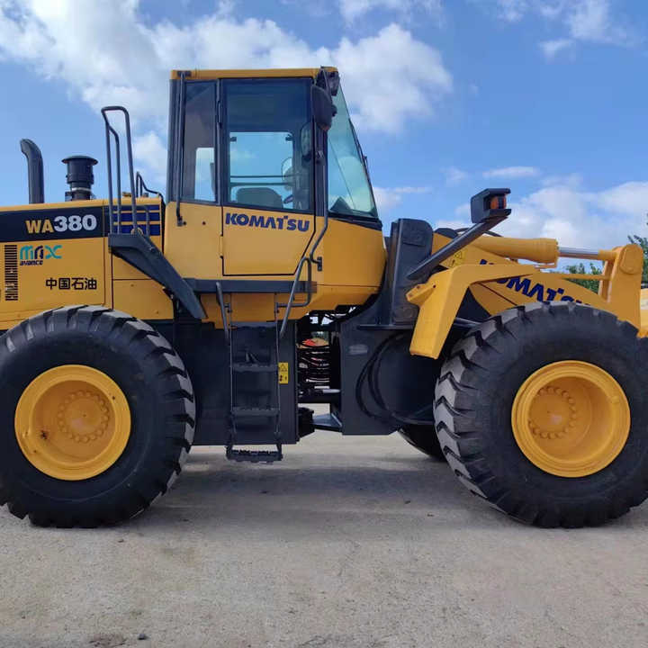 Used komatsu Wa380-6 Wheel Loader for Sale Japan Brand komatsu Wa380 -3 0380-65 470-3 Loader - Riteņu iekrāvējs: foto 1 Used komatsu Wa380-6 Wheel Loader for Sale Japan Brand komatsu Wa380 -3 0380-65 470-3 Loader - Riteņu iekrāvējs: foto 1