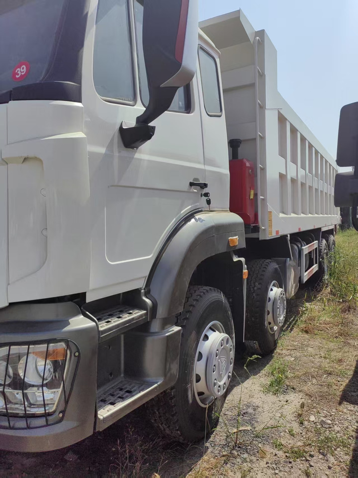 Howo HOWO 8X4 dump truck for sale - Kravas automašīna pašizgāzējs: foto 4 Howo HOWO 8X4 dump truck for sale - Kravas automašīna pašizgāzējs: foto 4