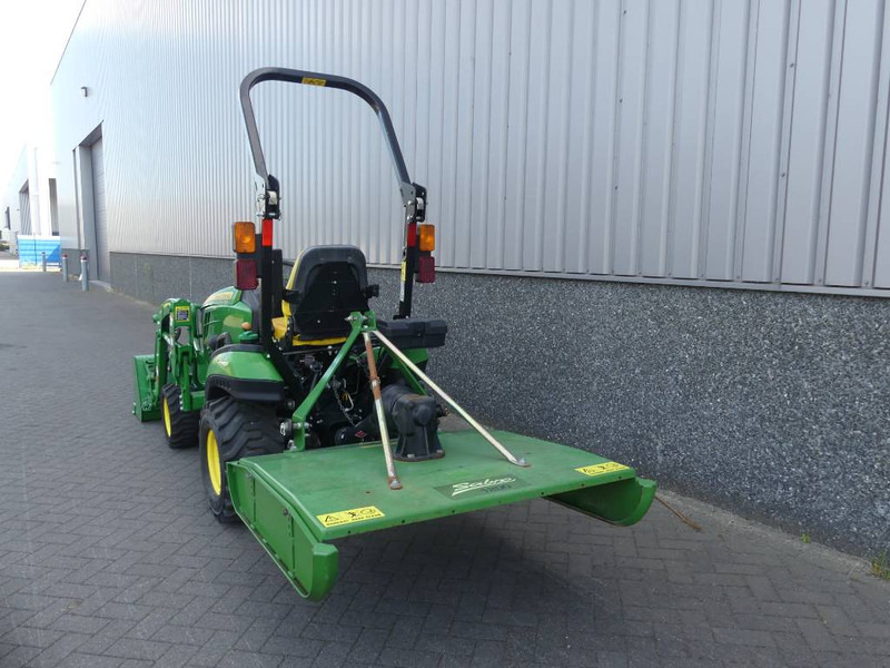 John Deere 1025 R - Traktors: foto 5 John Deere 1025 R - Traktors: foto 5