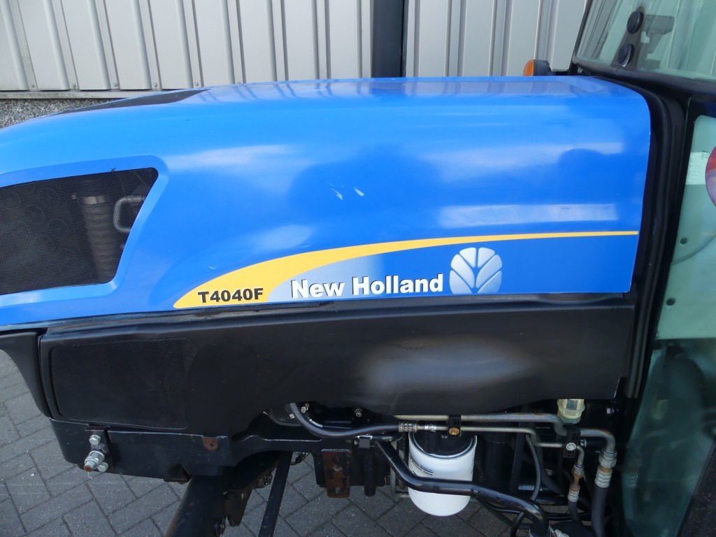 NEW HOLLAND T4040F līzingu NEW HOLLAND T4040F: foto 31