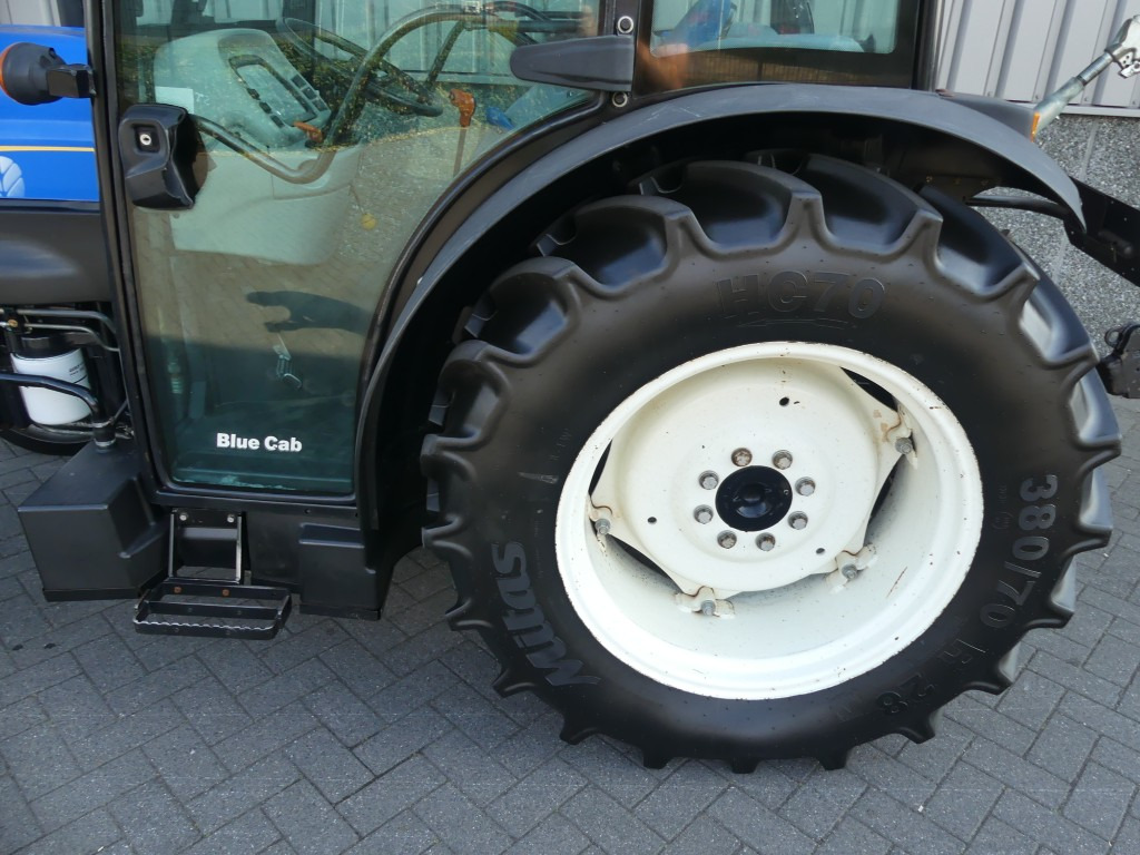 NEW HOLLAND T4040F līzingu NEW HOLLAND T4040F: foto 21
