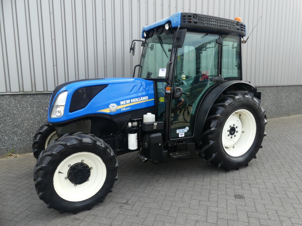 New Holland T4.100F - Mini traktors: foto 1 New Holland T4.100F - Mini traktors: foto 1