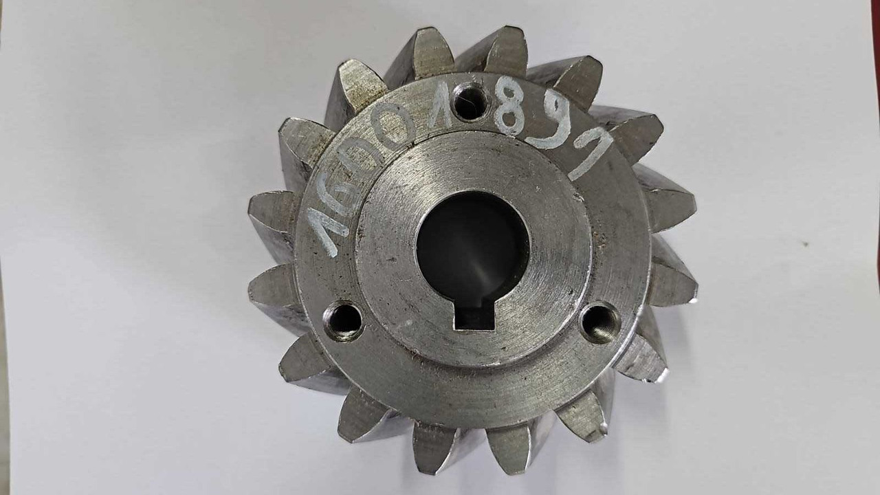 Zębatka napędu wytrząsaczy Deutz Fahr Topliner 1600_1891 - Rezerves daļa - Lauksaimniecības tehnika: foto 1 Zębatka napędu wytrząsaczy Deutz Fahr Topliner 1600_1891 - Rezerves daļa - Lauksaimniecības tehnika: foto 1