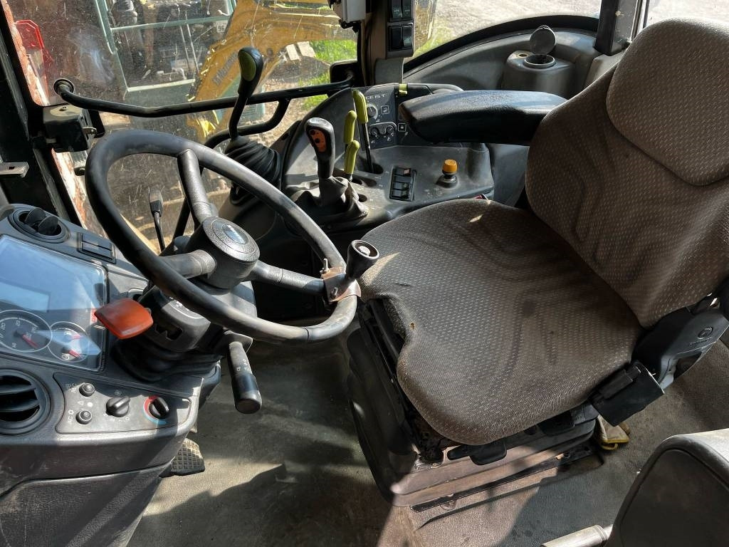 Claas Arion 420  - Traktors: foto 5 Claas Arion 420  - Traktors: foto 5