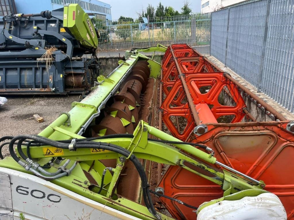 Claas C 600 - Kombainu papildaprīkojums: foto 2 Claas C 600 - Kombainu papildaprīkojums: foto 2