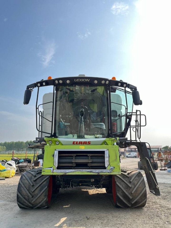Claas LEXION 7600 TT  - Labības kombains: foto 2 Claas LEXION 7600 TT  - Labības kombains: foto 2