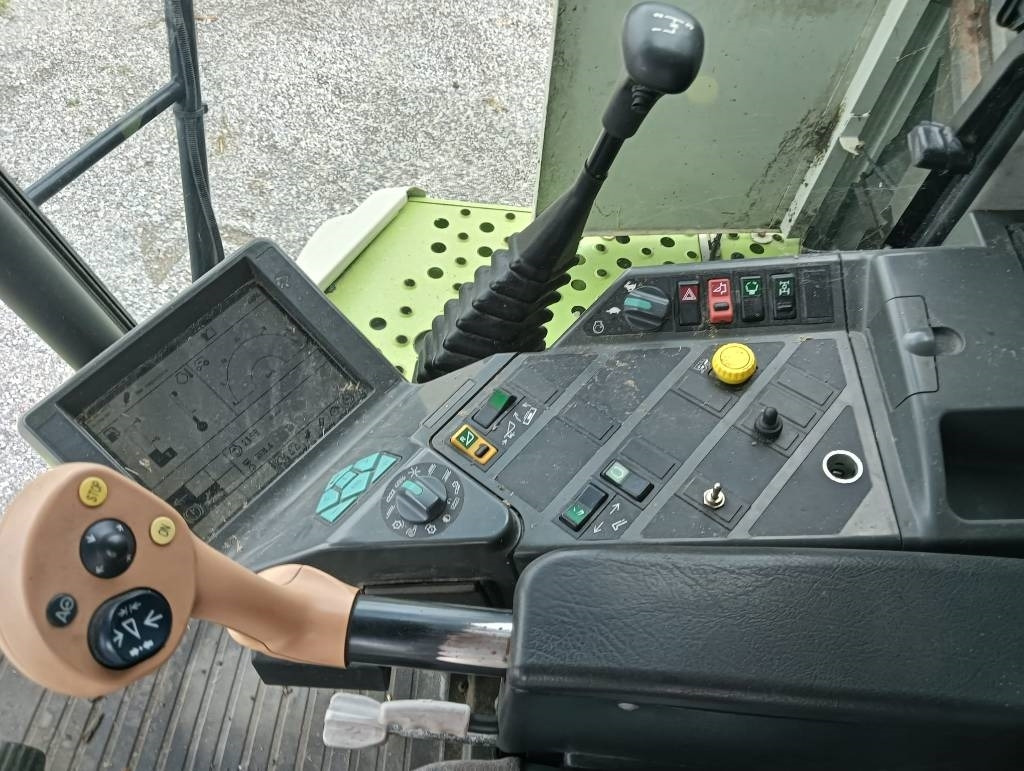 Claas Lexion 470 - Labības kombains: foto 4 Claas Lexion 470 - Labības kombains: foto 4