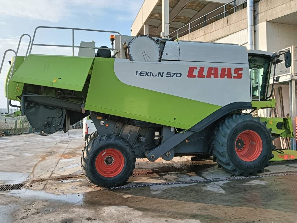 Claas Lexion 570 - Labības kombains: foto 2 Claas Lexion 570 - Labības kombains: foto 2