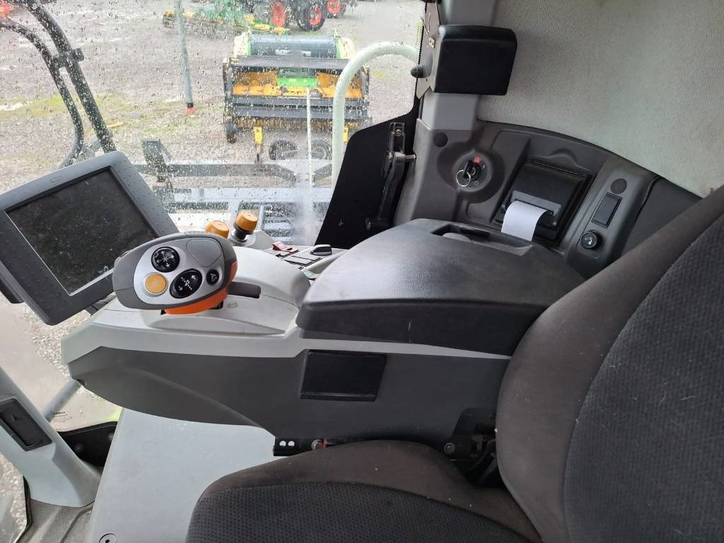 Claas Lexion 740 - Labības kombains: foto 4 Claas Lexion 740 - Labības kombains: foto 4