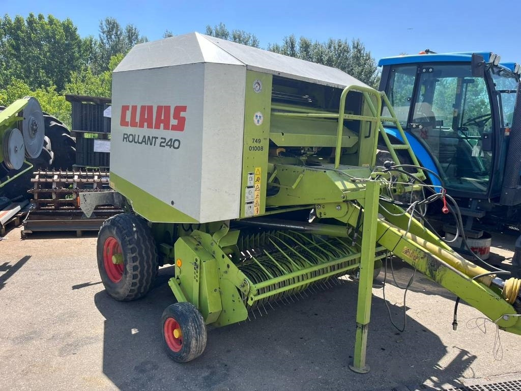 Claas Rollant 240 - Rituļu prese: foto 1 Claas Rollant 240 - Rituļu prese: foto 1
